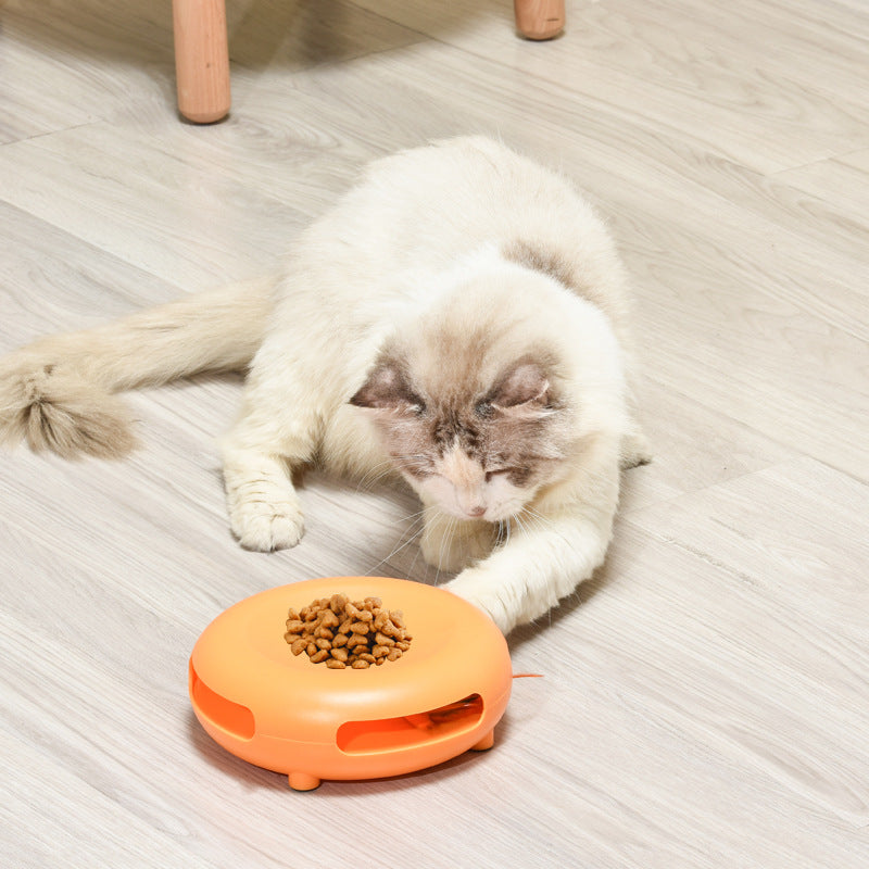 Cat puzzle feeding station — slow feeder design detail